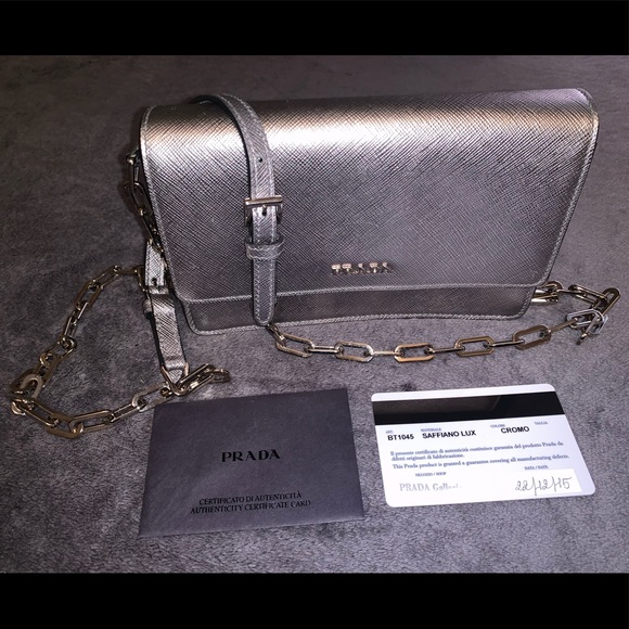 Prada mini leather bag - Picture 2 of 8